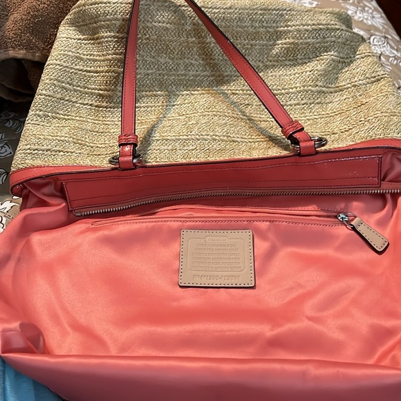 Coach flowered straw and patent tote - Picture 11 of 12